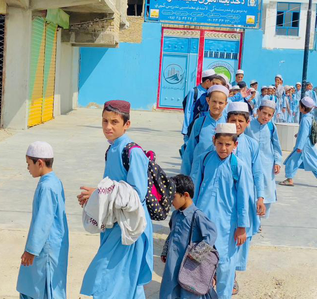 عمري هلمند خصوصي ښوونځی